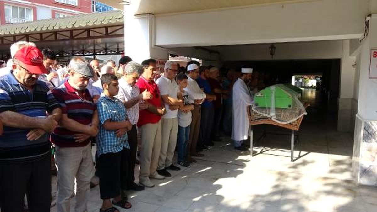 Öldürülen Merve ve Ekim toprağa verildi