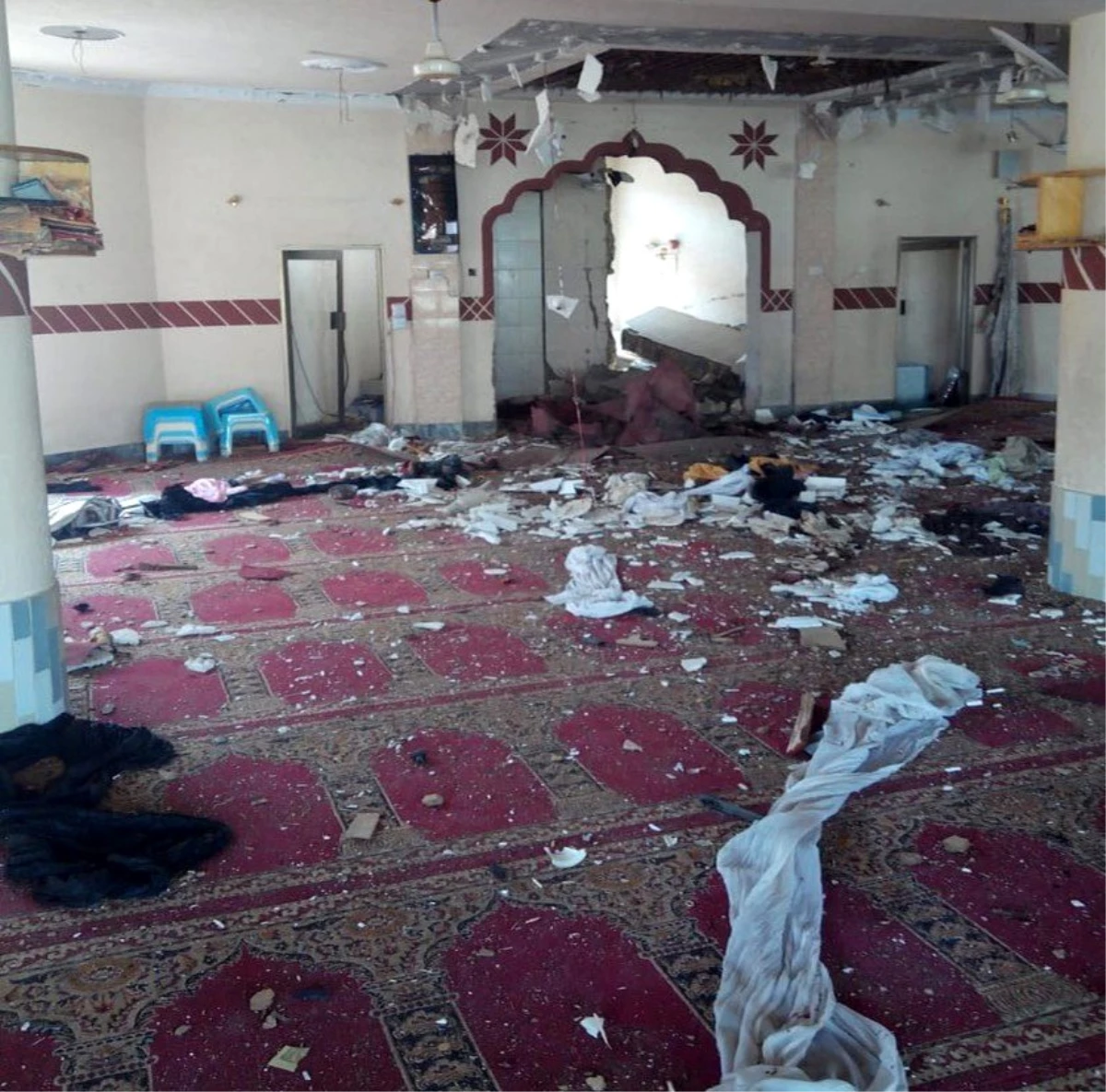 Pakistan\'da cami saldırısı: 5 ölü, 15 yaralı