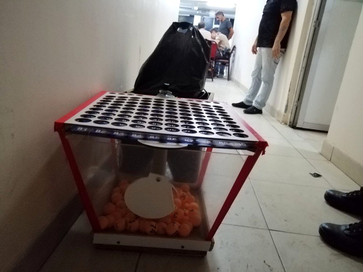 Polis mühürledi, kumarbazlar vazgeçmedi