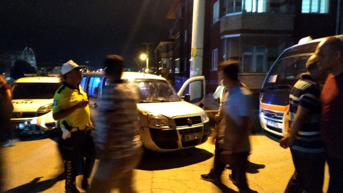 Polisin \'dur\' ihtarına uymadı, ortalığı birbirine kattı