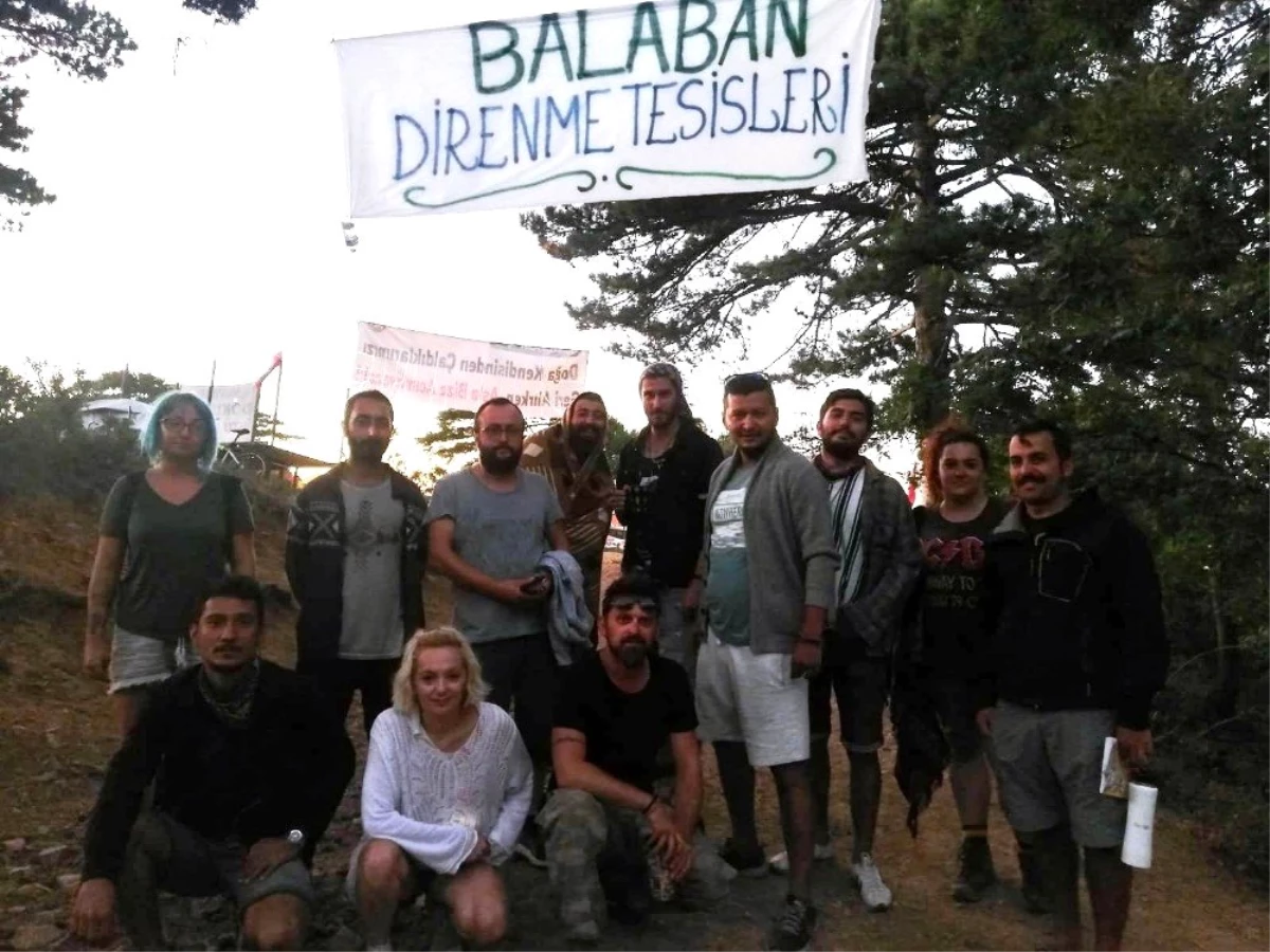 Provokatörlerden rahatsız olan eylemciler çadır alanı terk ediyor