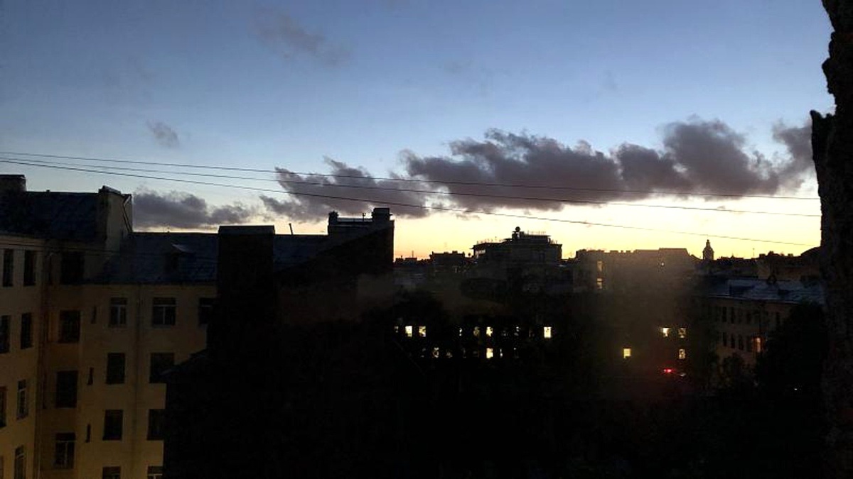 Ruslar St. Petersburg\'un \'beyaz geceleri\'nde ne yapıyor?
