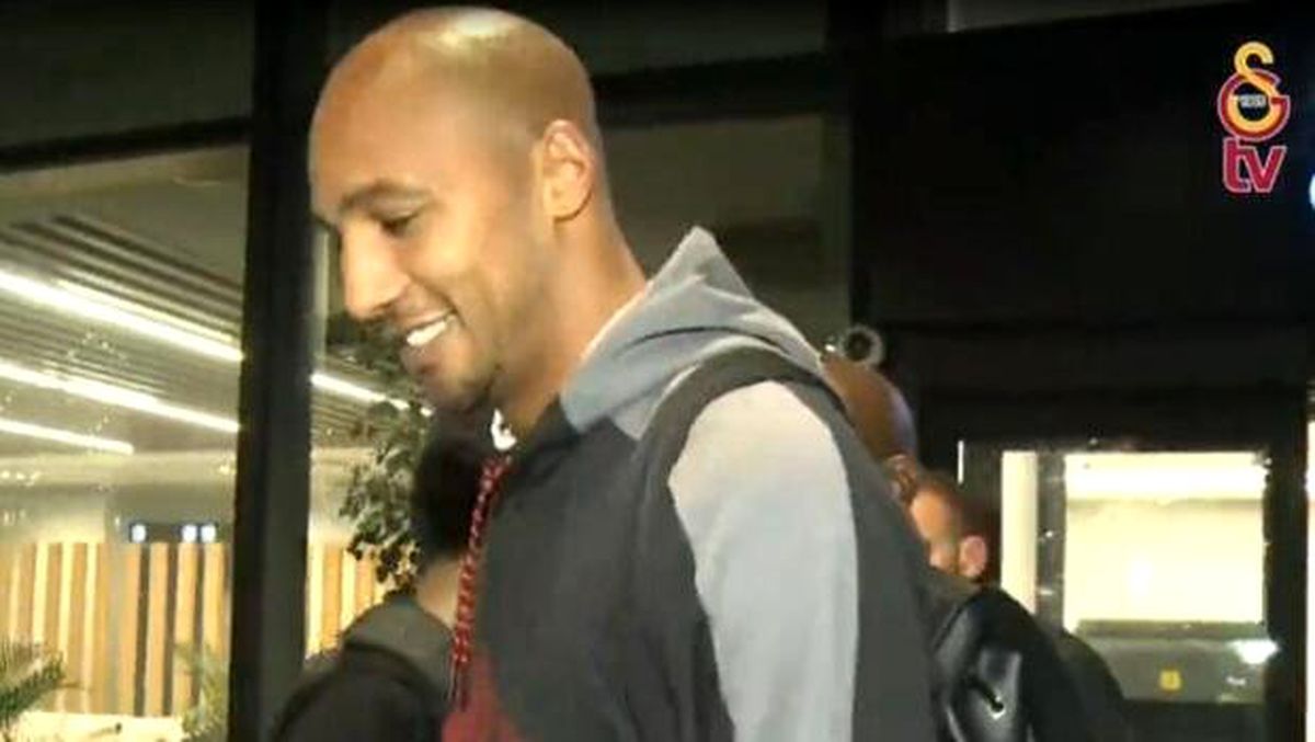 Son dakika... Galatasaray\'ın yeni transferi Nzonzi İstanbul\'da