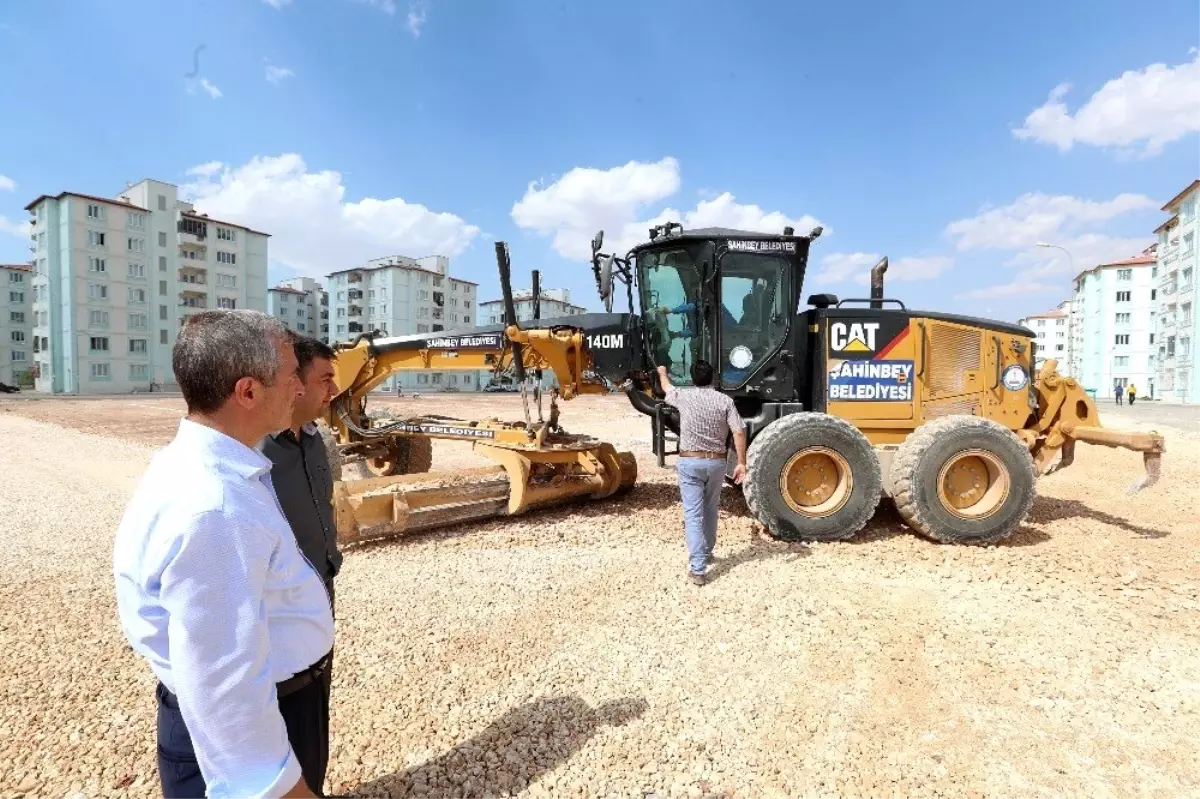 Tahmazoğlu, park çalışmalarını inceledi