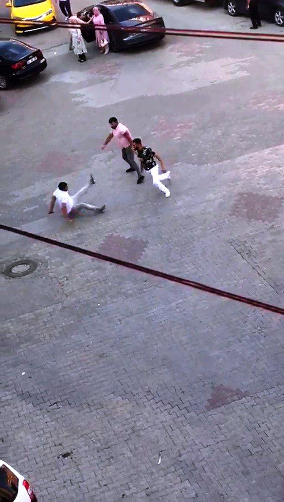 Yol verme meselesi yüzünden kavga çıktı