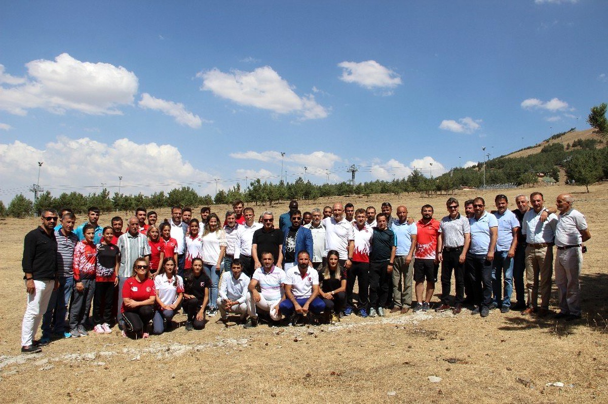Atletizm Milli Takım kampı Palandöken\'de sürüyor