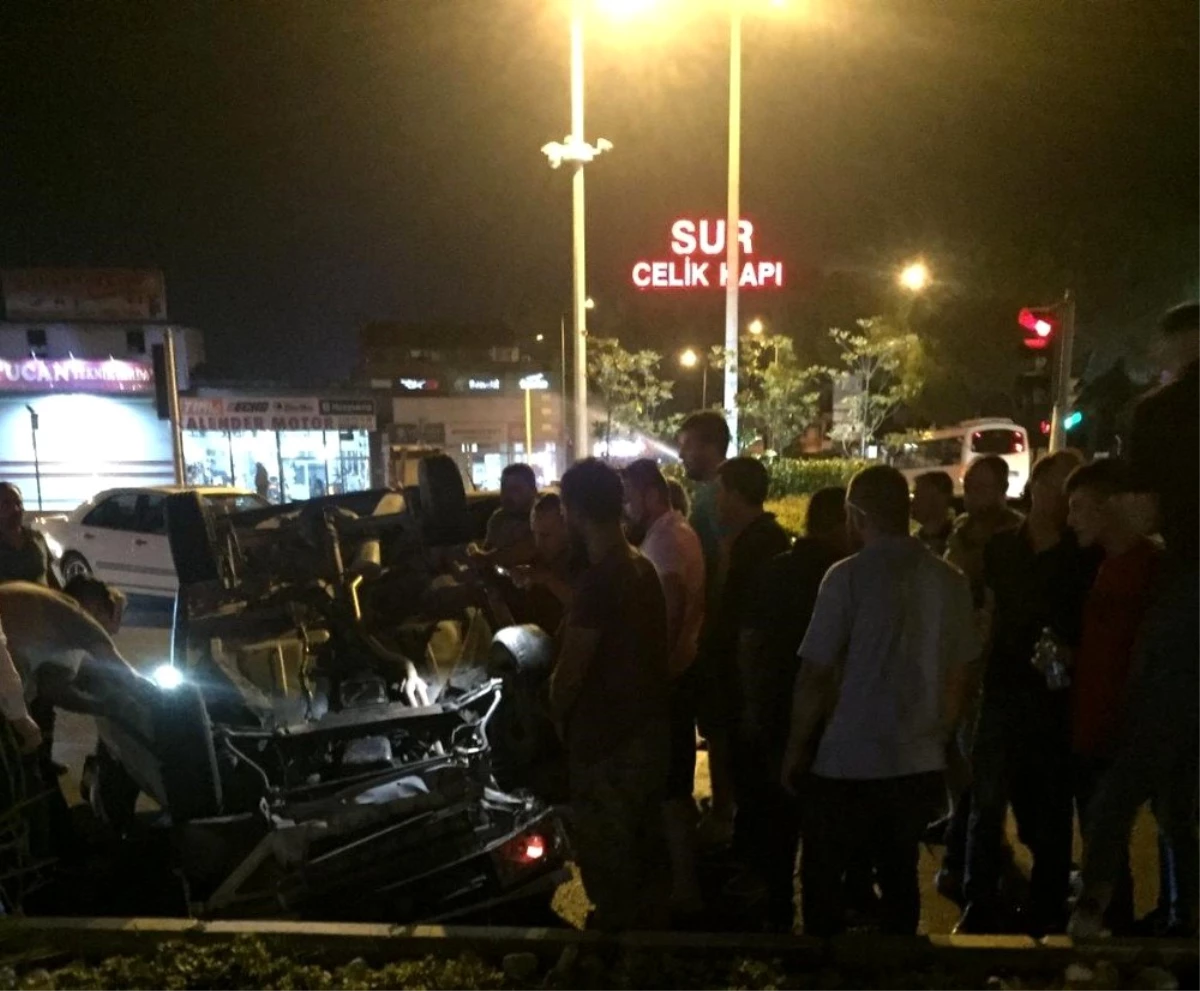 Aydın\'da trafik kazası, hurdaya dönen araçtan sapasağlam çıktılar