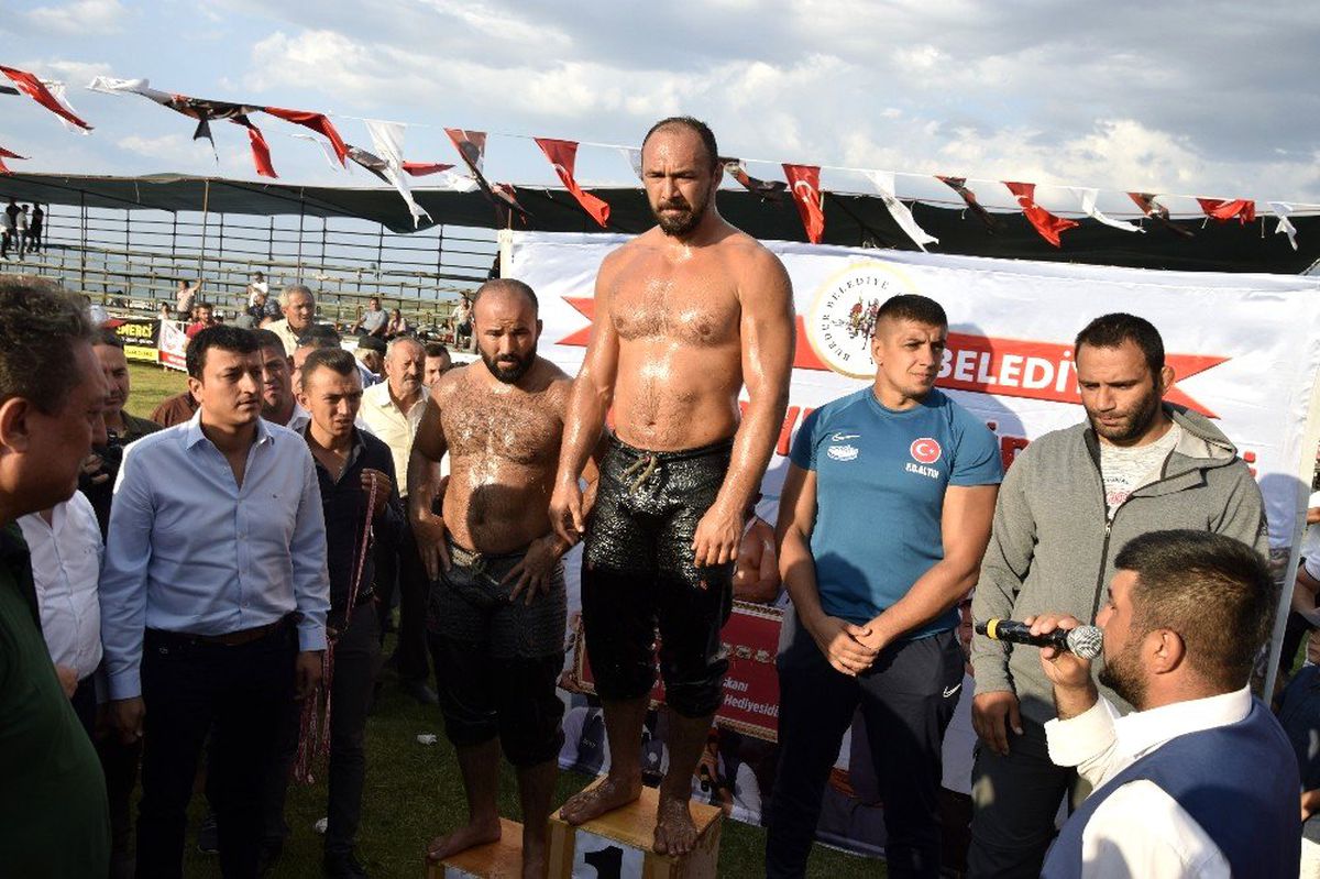 Burdur\'da Başpehlivan Ali Gürbüz