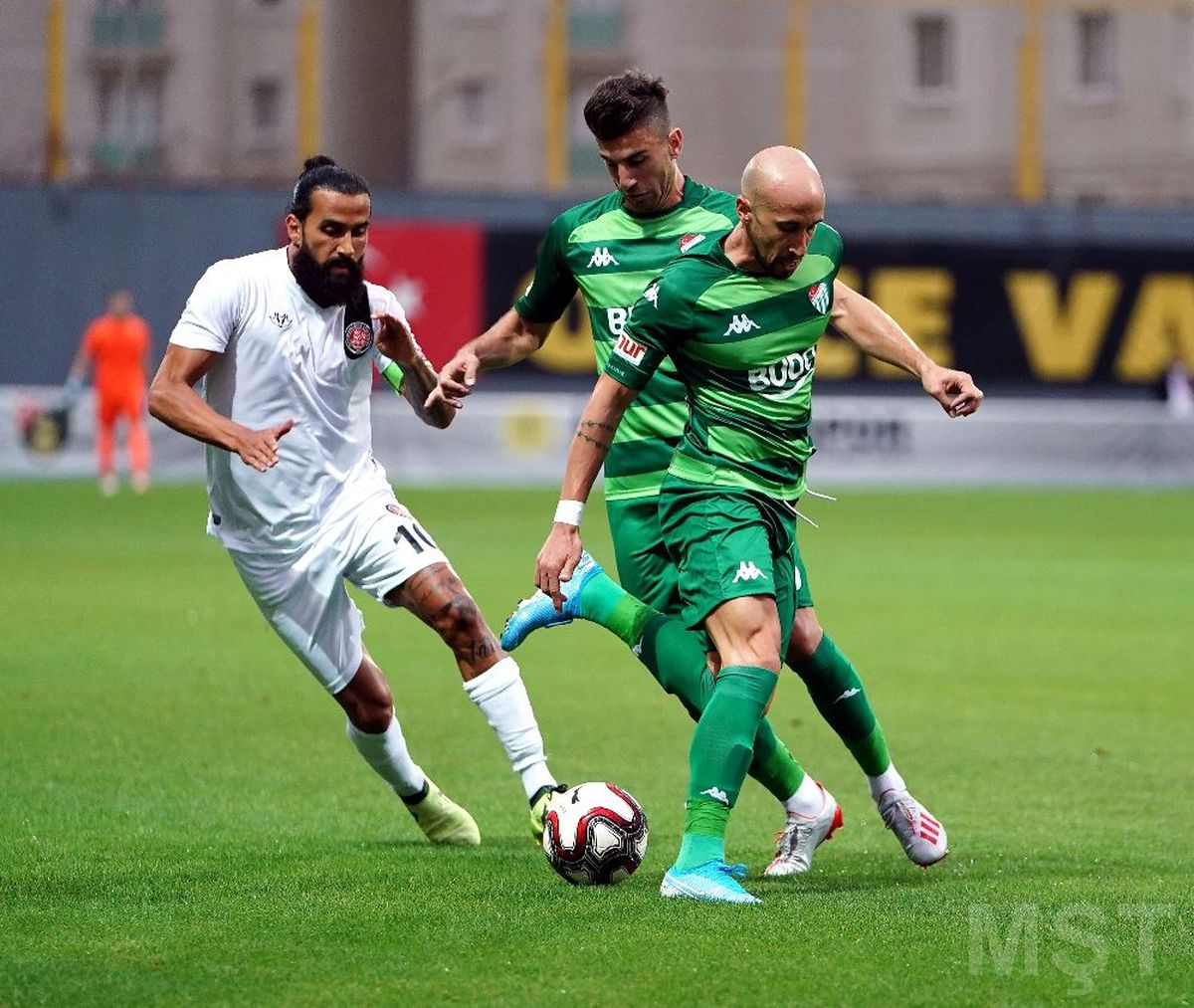 Bursaspor yenilgiyle başladı