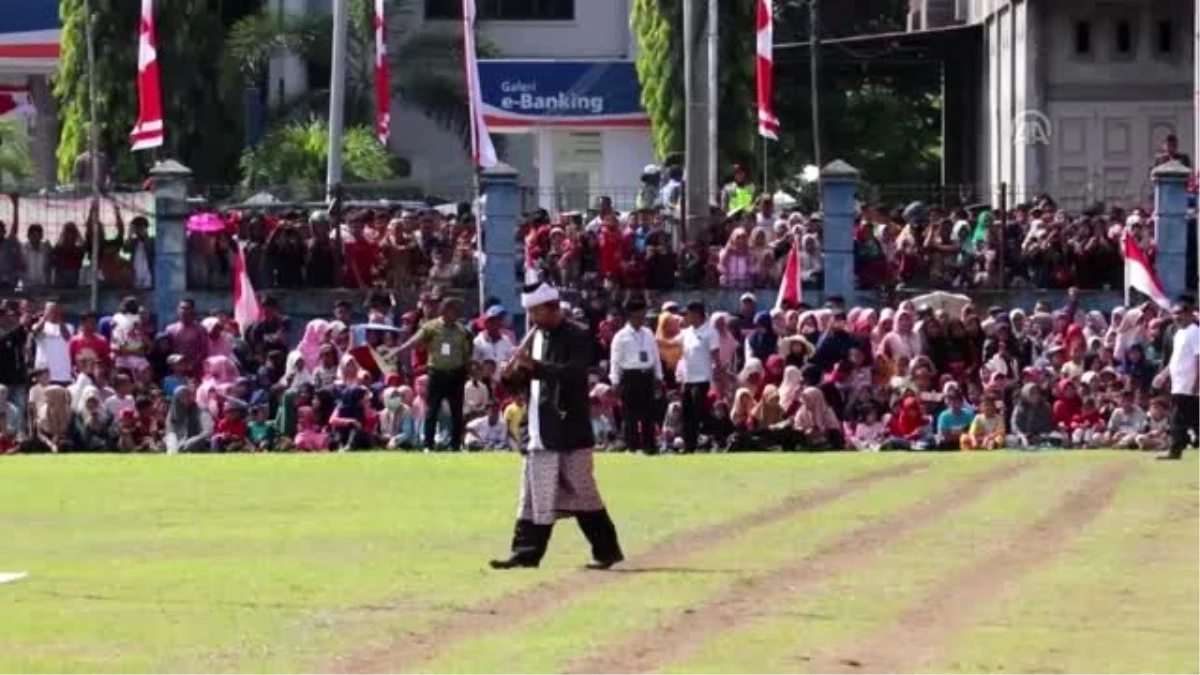Endonezya\'da bağımsızlık günü kutlamaları