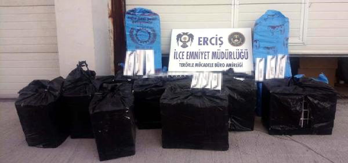 Erciş\'te 7900 paket kaçak sigara ele geçirildi