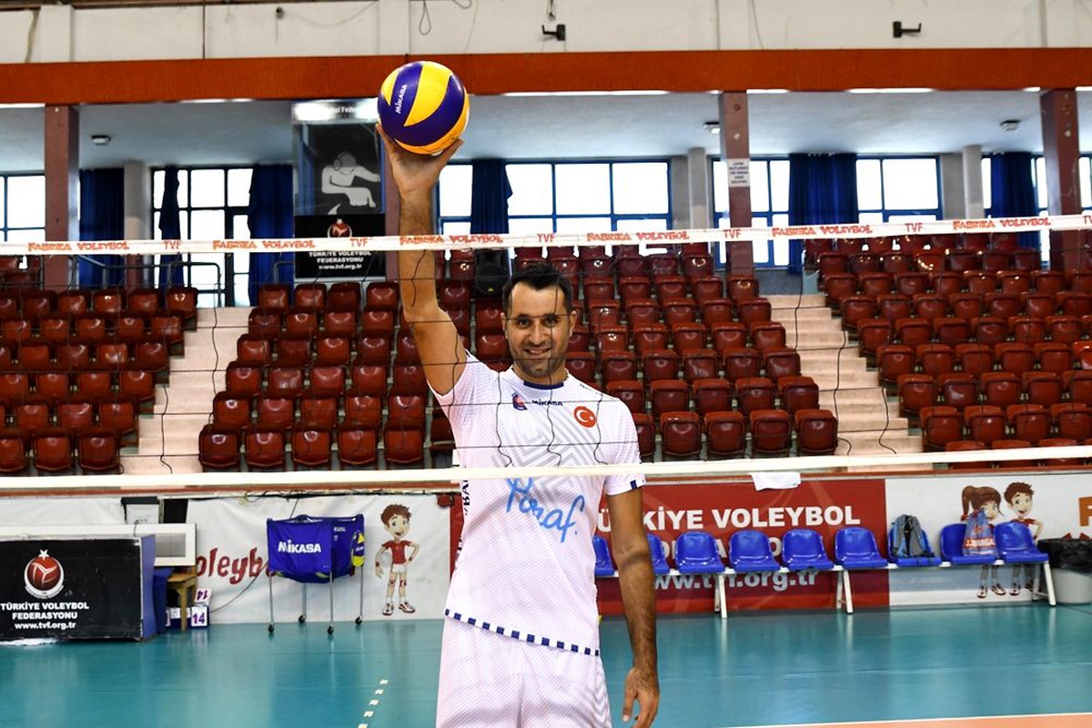 Halkbank, Milli Voleybolcu İbrahim Emet ile anlaştı