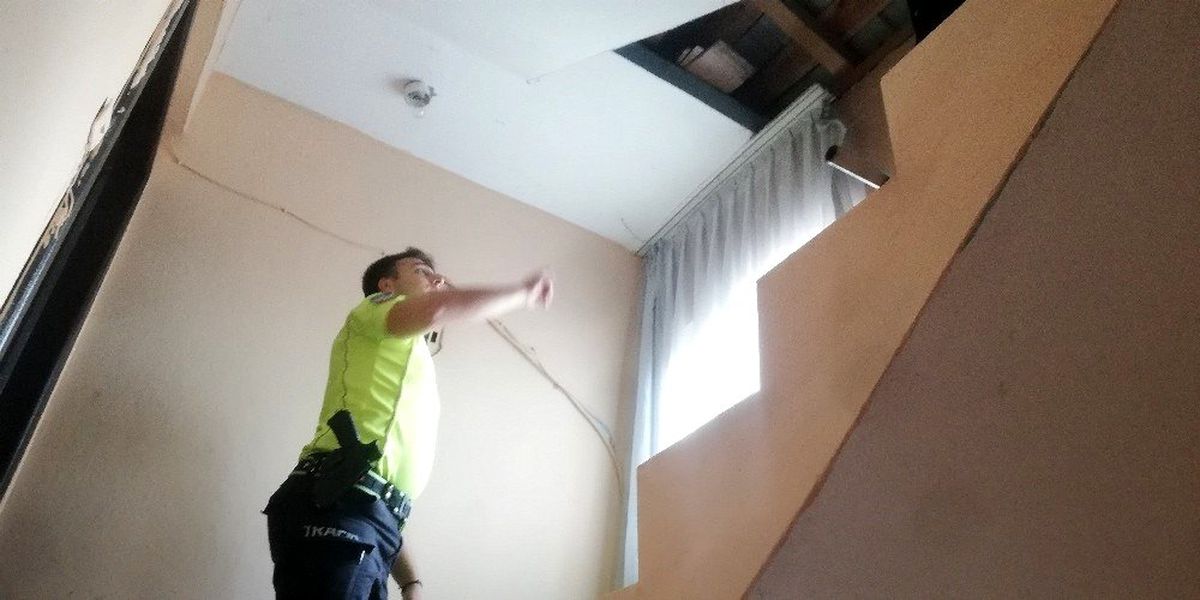 İpten polisler aldı