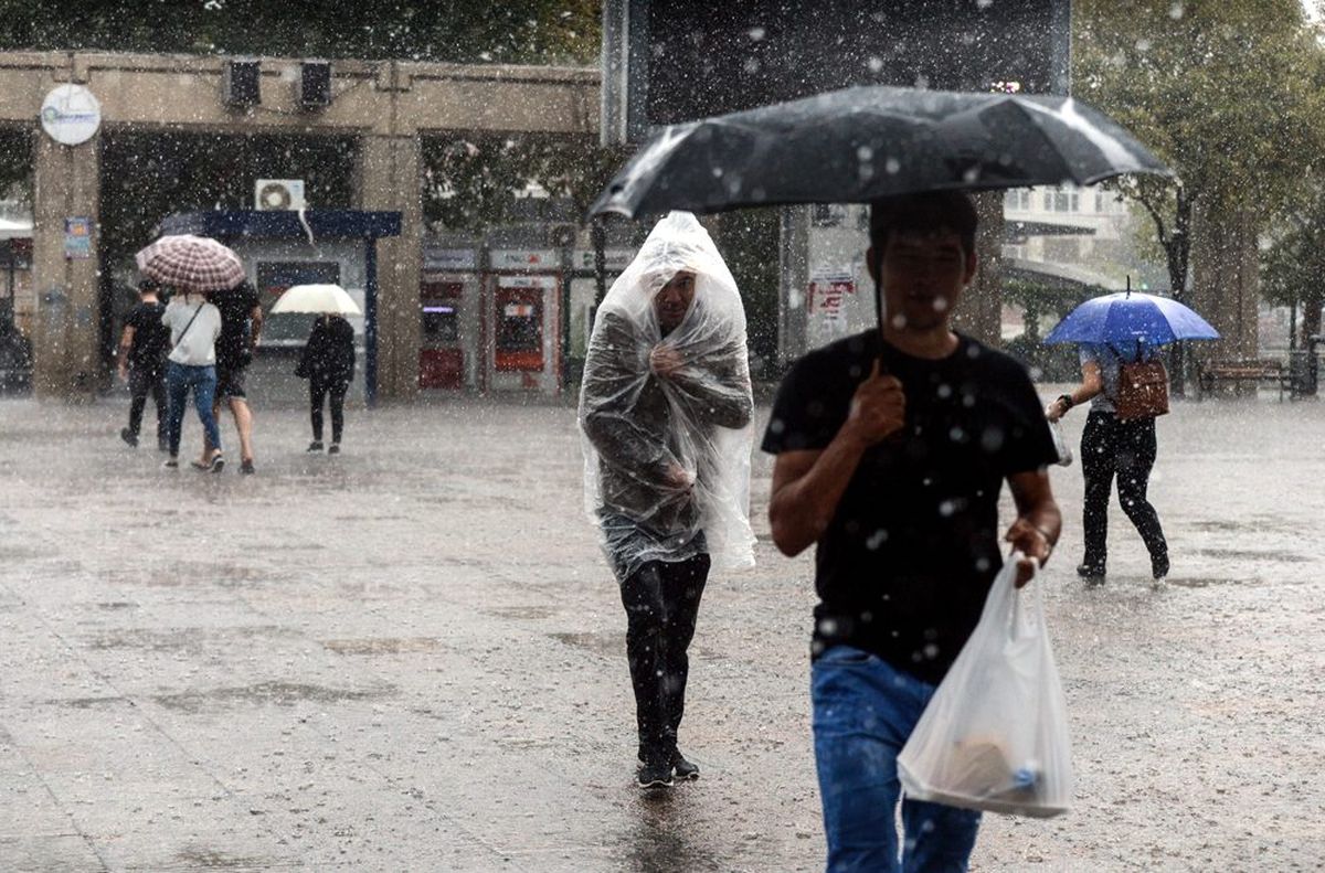 İstanbul\'da yağmur manzaraları