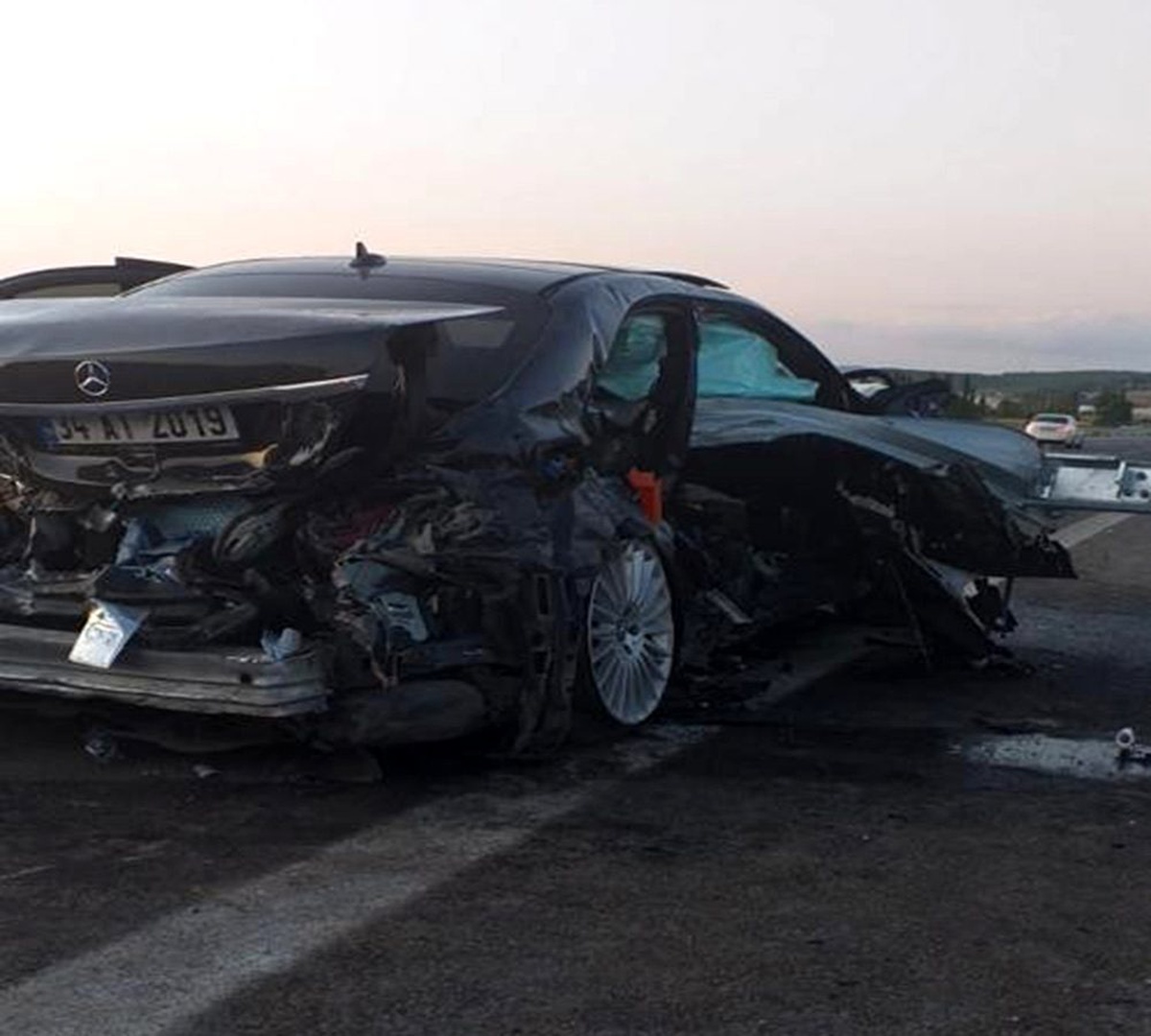 İzmir-İstanbul otoyolunda feci kaza: 2 ölü, 2 yaralı