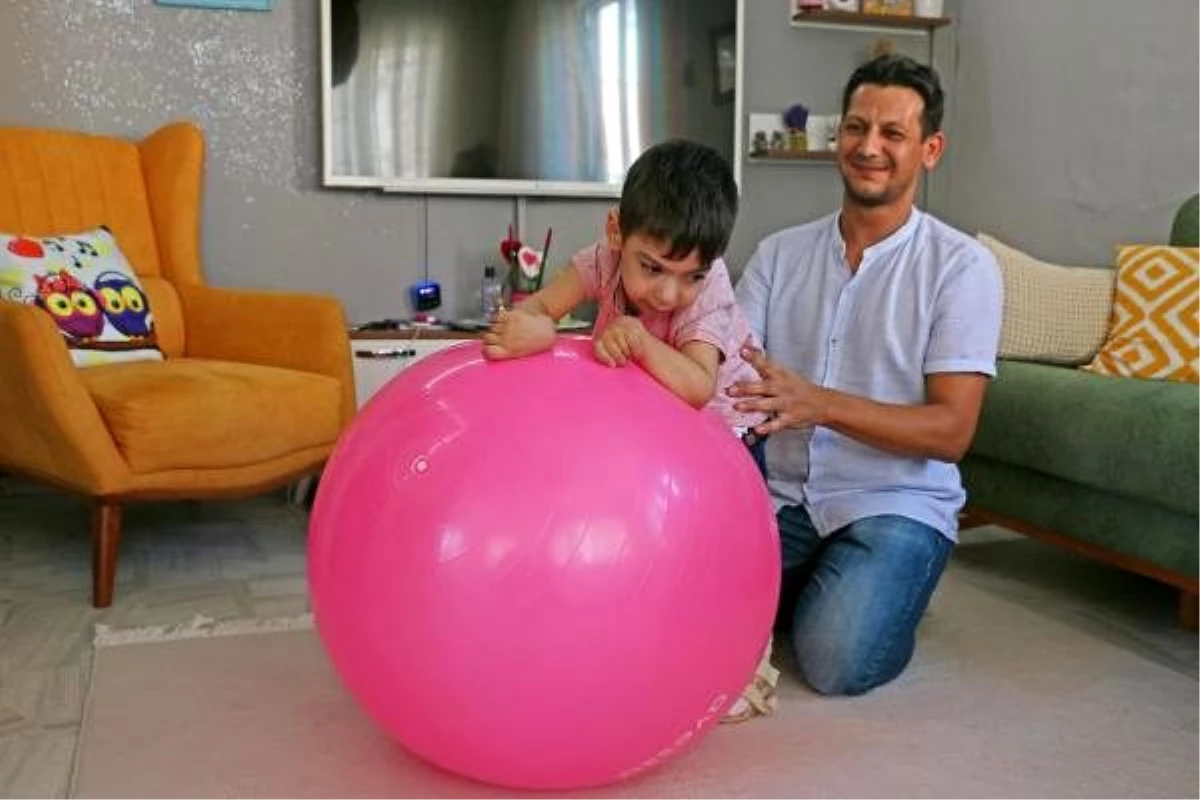 Minik Ömer\'in ailesi, tedavi için destek bekliyor