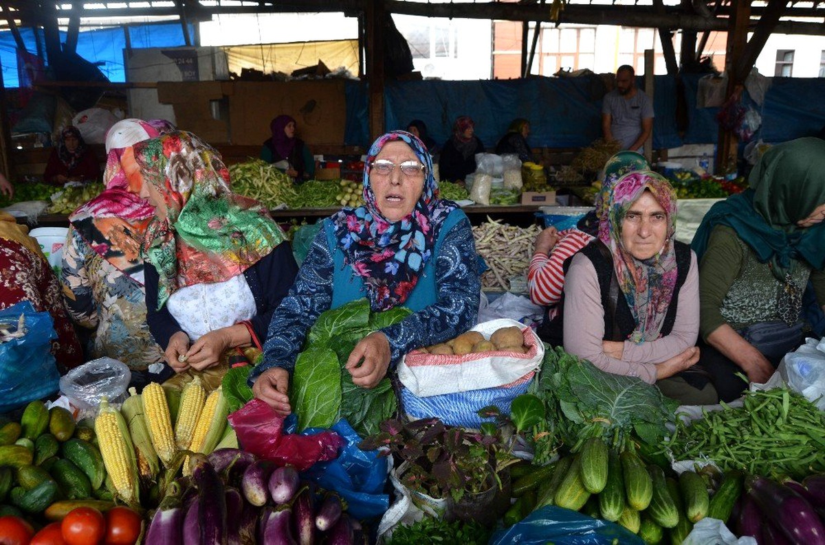 Ömürlerinin büyük bir bölümünü geçirdikleri Kadınlar Hali\'ne veda etmeye hazırlanıyorlar