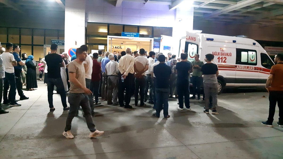 Siirt\'te 5. kattan düşen kadın ağır yaralandı