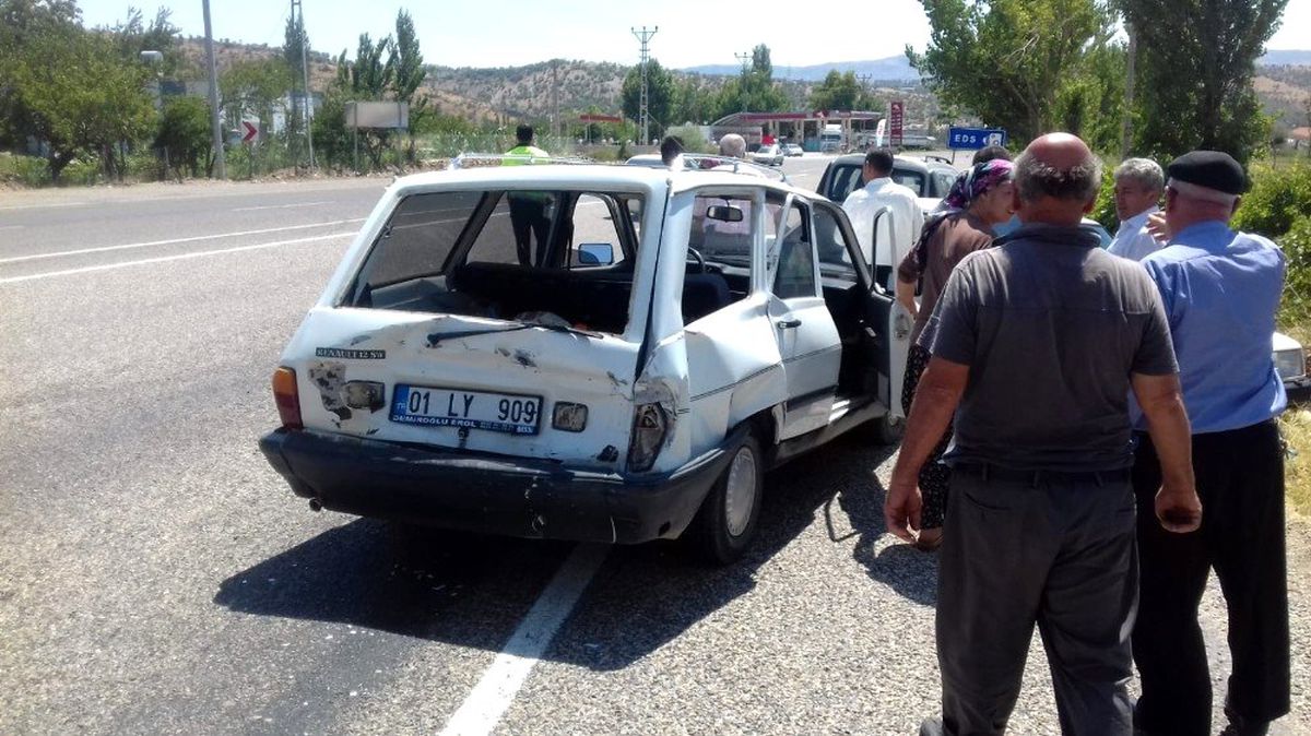 Tır ile otomobil çarpıştı: 2 Yaralı