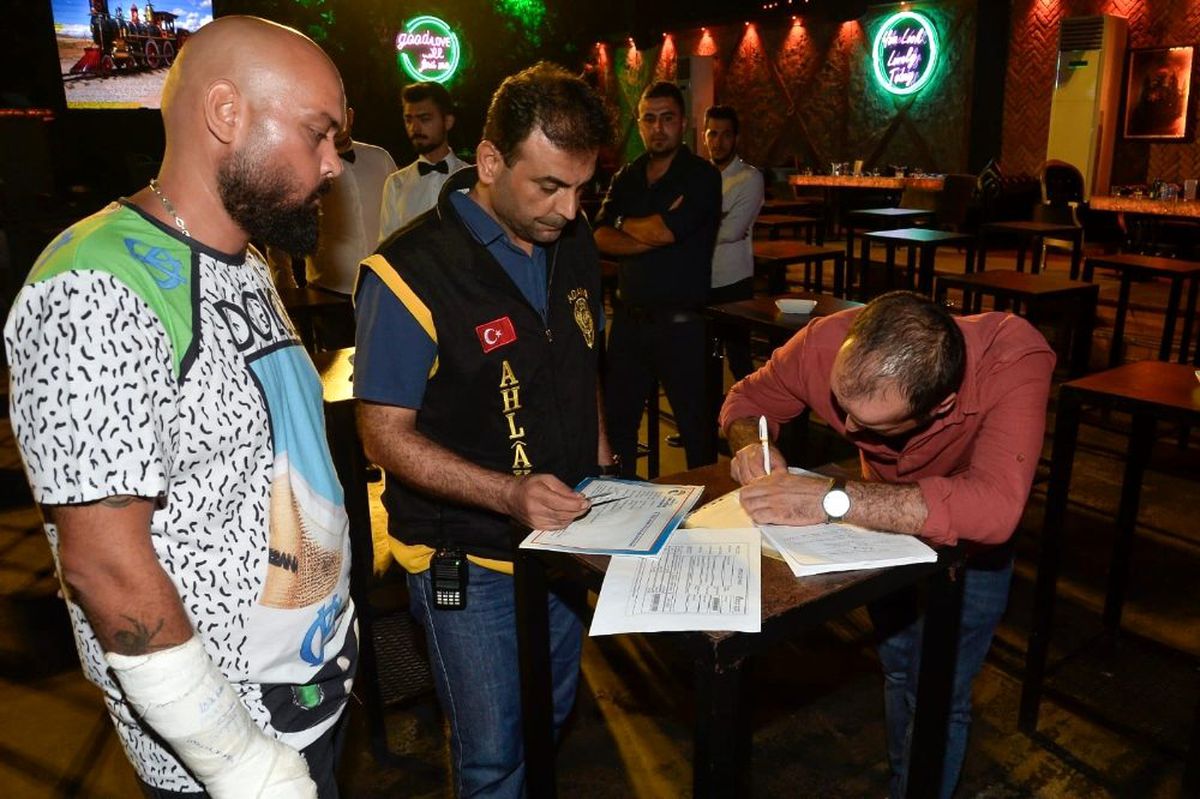 Adana polisi suça ve suçluya geçit vermiyor