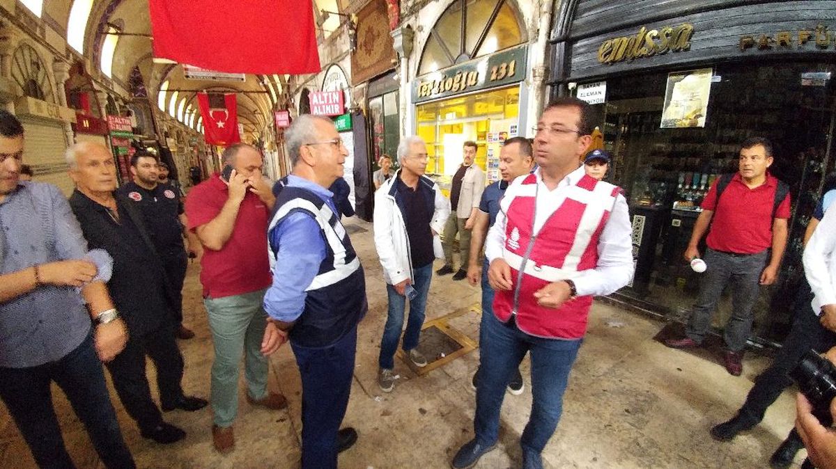 Ekrem İmamoğlu, Eminönü ve Kapalıçarşı\'da incelemelerde bulundu