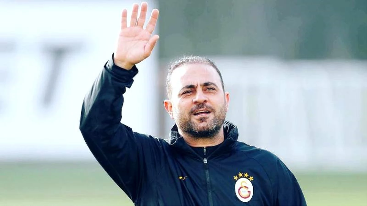 Galatasaray\'da istifa: Yardımcı antrenör Hasan Şaş görevinden ayrıldı