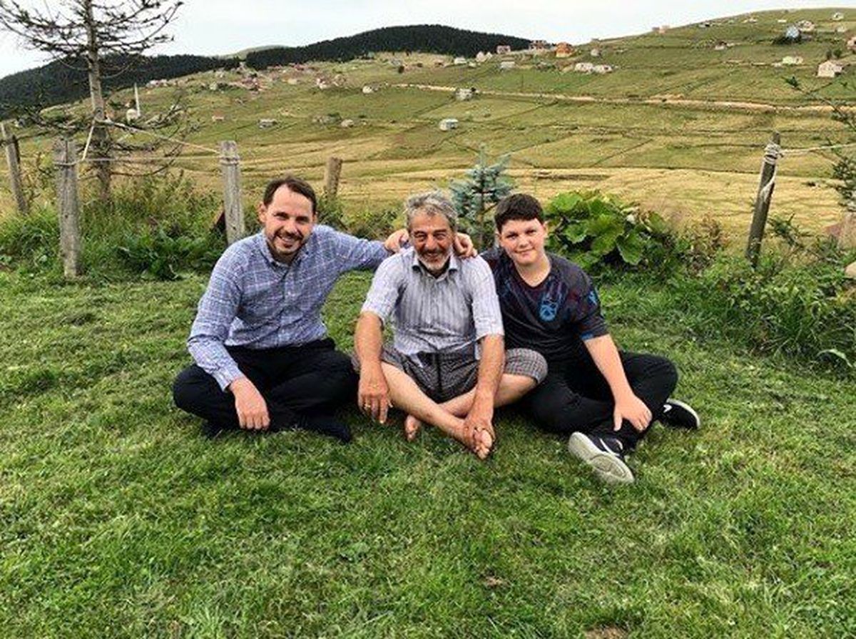 Kabinedeki 2 bakan tatil için Trabzon\'u seçti