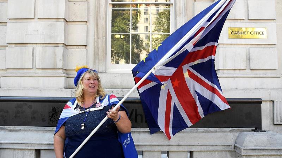 Resmi rapor: Anlaşmasız Brexit durumunda İngiltere\'yi gıda, yakıt ve ilaç kıtlığı bekliyor