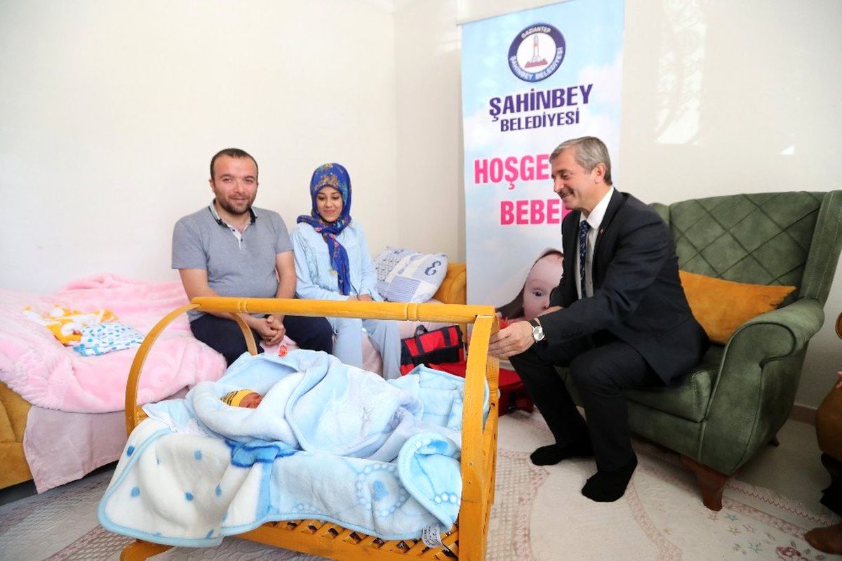 Şahinbey\'den 110 bininci bebeğe \'hoş geldin\' sürprizi