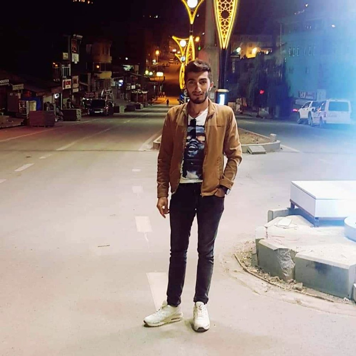 Şemdinli\'de sivil aracın geçişi sırasında patlama: 1 ölü
