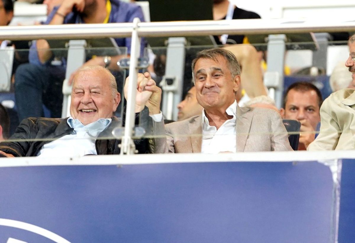 Şenol Güneş tribünde