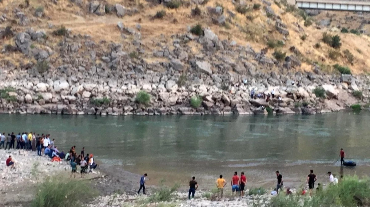 Serinlemek için girdiği baraj gölünde kayboldu