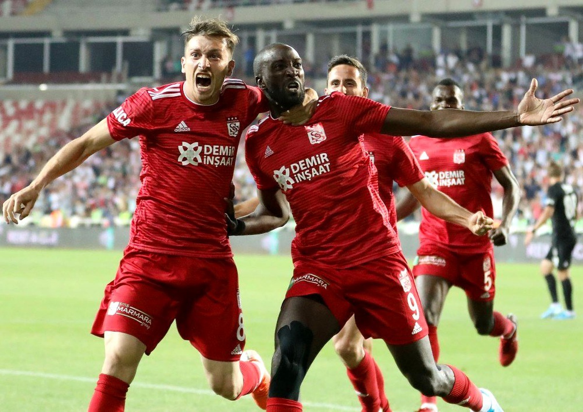 Sivasspor\'a 2 gün izin verildi