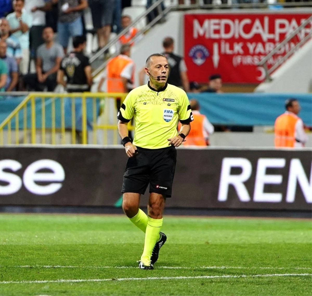 Süper Lig: Kasımpaşa: 1 - Trabzonspor: 1 (İlk yarı)