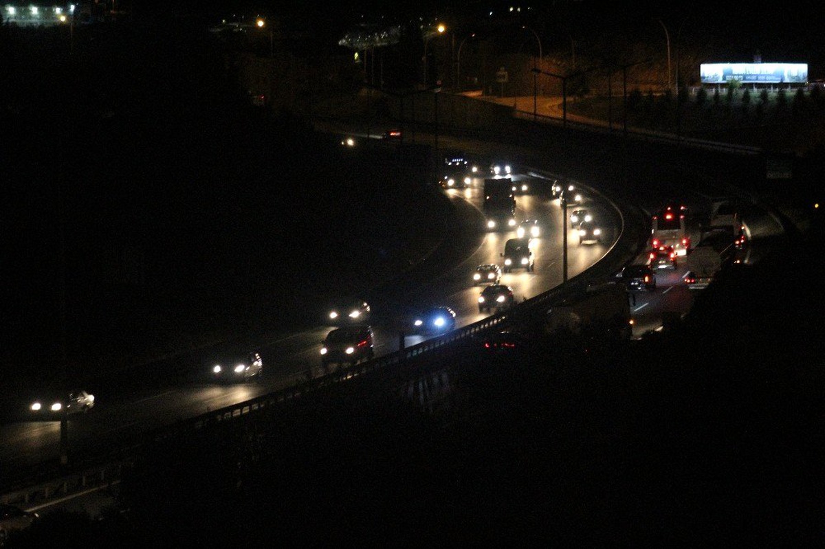 TEM\'deki tatilci yoğunluğu, yerini akıcı bir trafiğe bıraktı