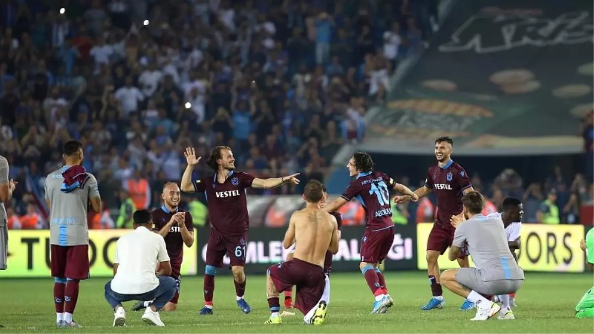 UEFA Avrupa Ligi: Sparta Prag\'ı 2-1 yenen Trabzonspor tur atladı; Yeni Malatyaspor elendi