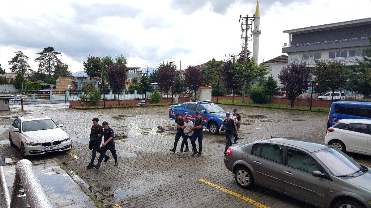 Zehir tacirlerinin oyununu jandarma bozdu