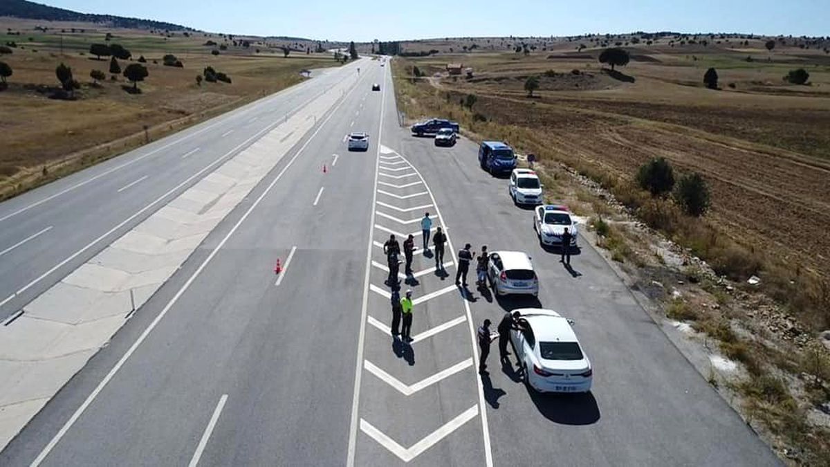 Aslanapa\'da "Emniyet kemerin ses getirsin" uygulaması