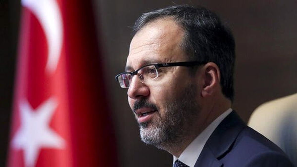 Bakan Kasapoğlu\'ndan milli güreşçilere tebrik mesajı