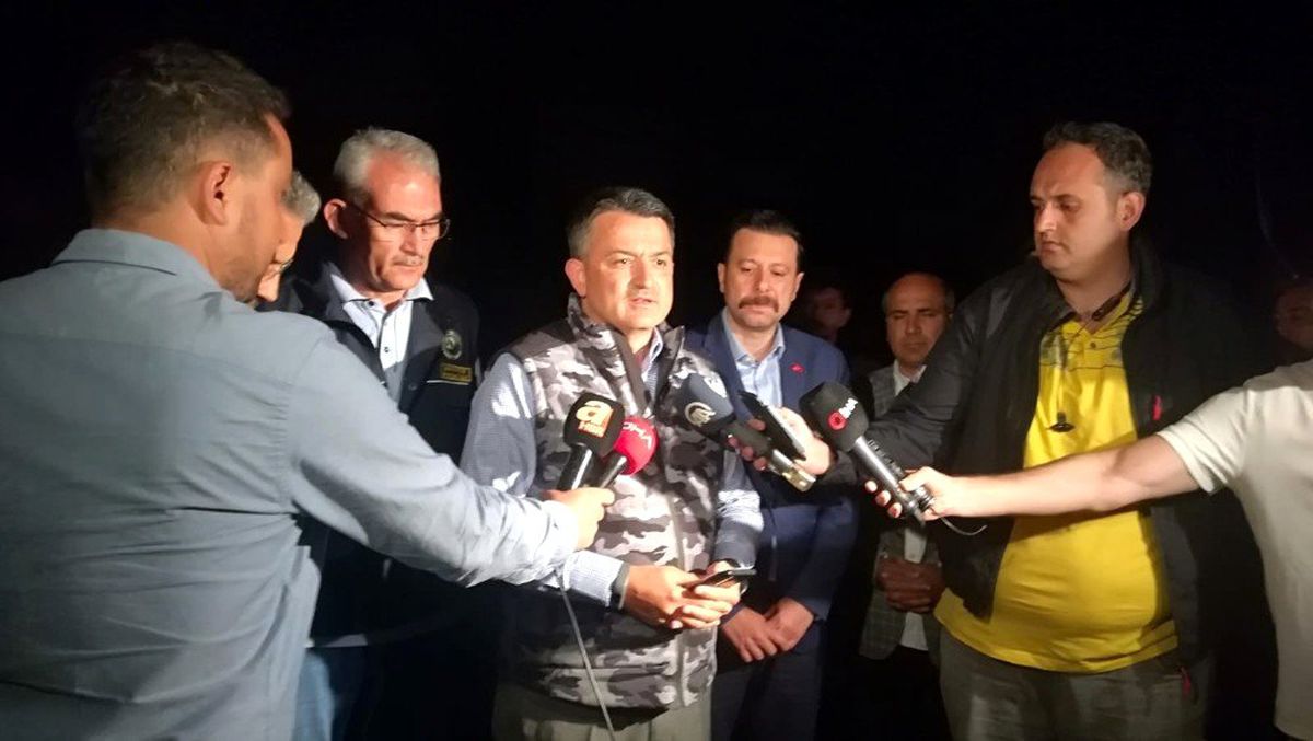 Bakan Pakdemirli\'den İzmir\'deki yangınlar hakkında açıklama