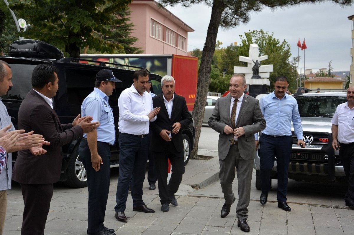 Başkan Şahiner görevine başladı