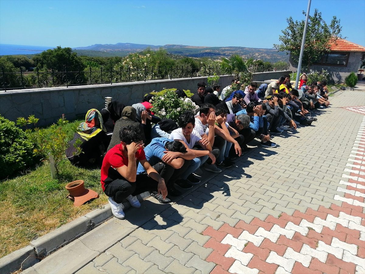 Çanakkale\'de 80 düzensiz göçmen yakalandı