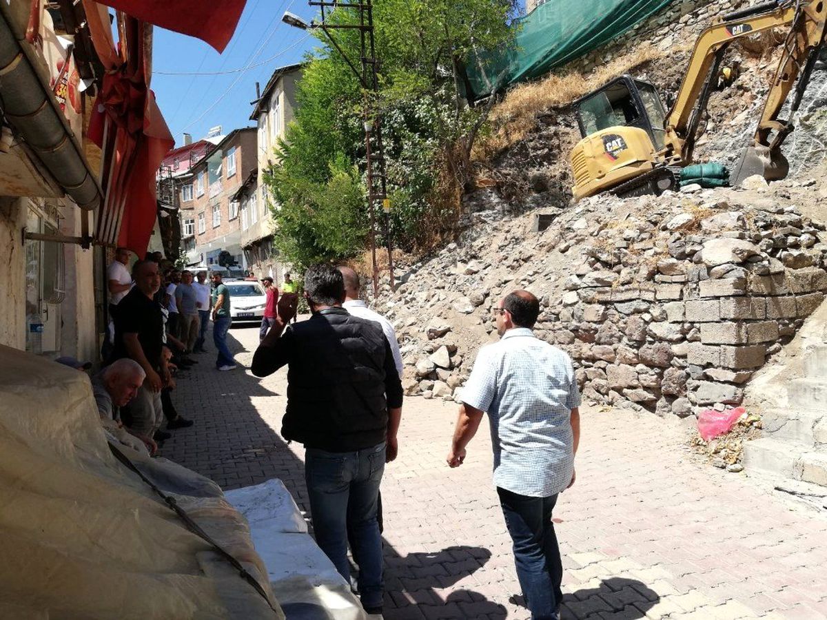 Define kazısı, hem meraka hem de gergin bekleyişe neden oldu