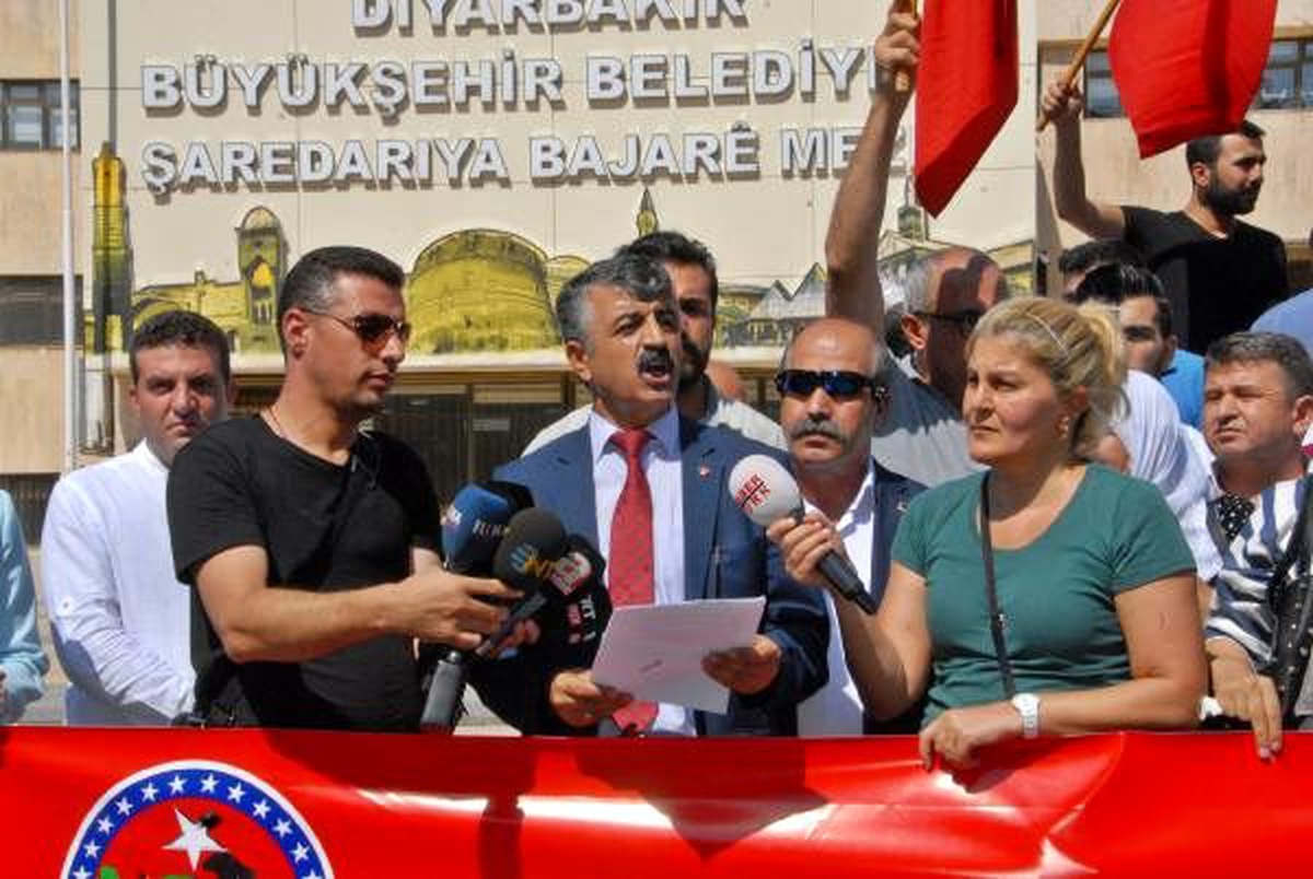 Diyarbakır, Van ve Mardin\'in HDP\'li büyükşehir belediye başkanları görevden alındı (10)