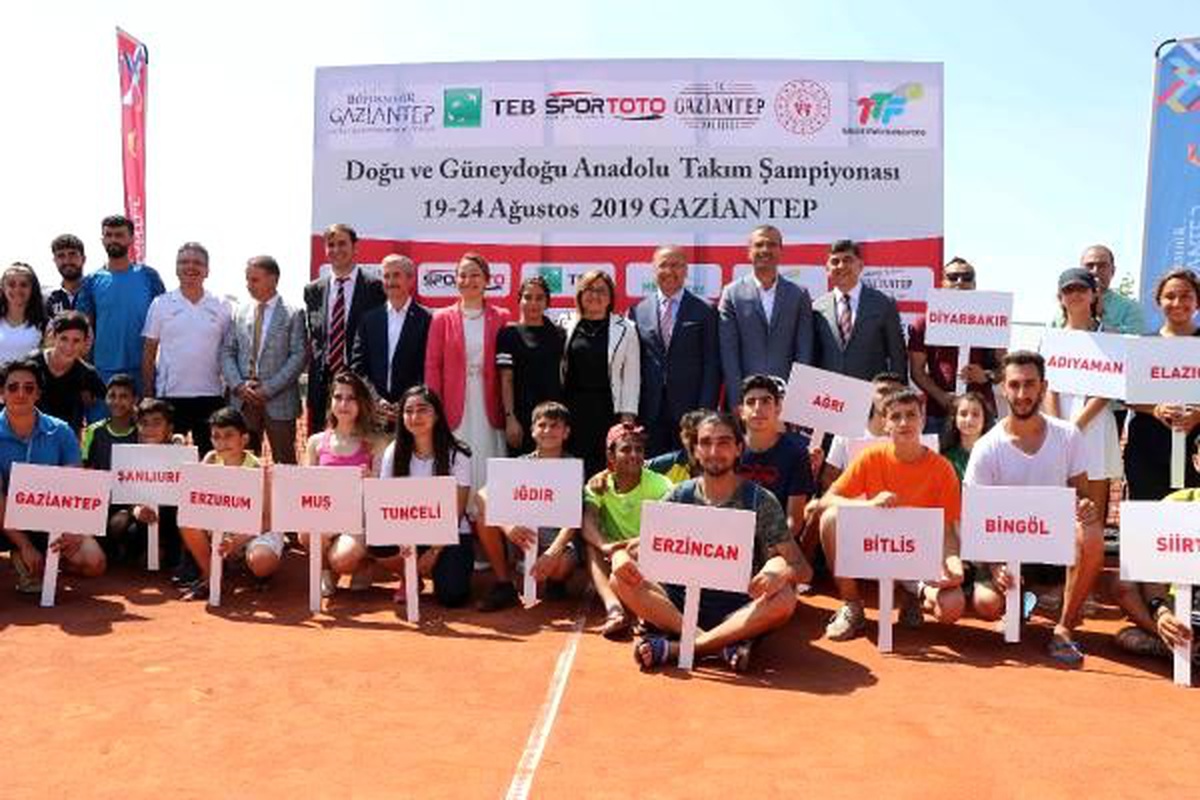 Doğu ve Güneydoğu Anadolu Tenis Şampiyonası, Gaziantep\'te başladı