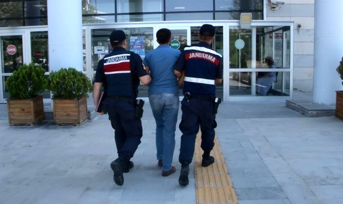 FETÖ\'den hapis cezası alan şüpheli yakalanıp tutuklandı