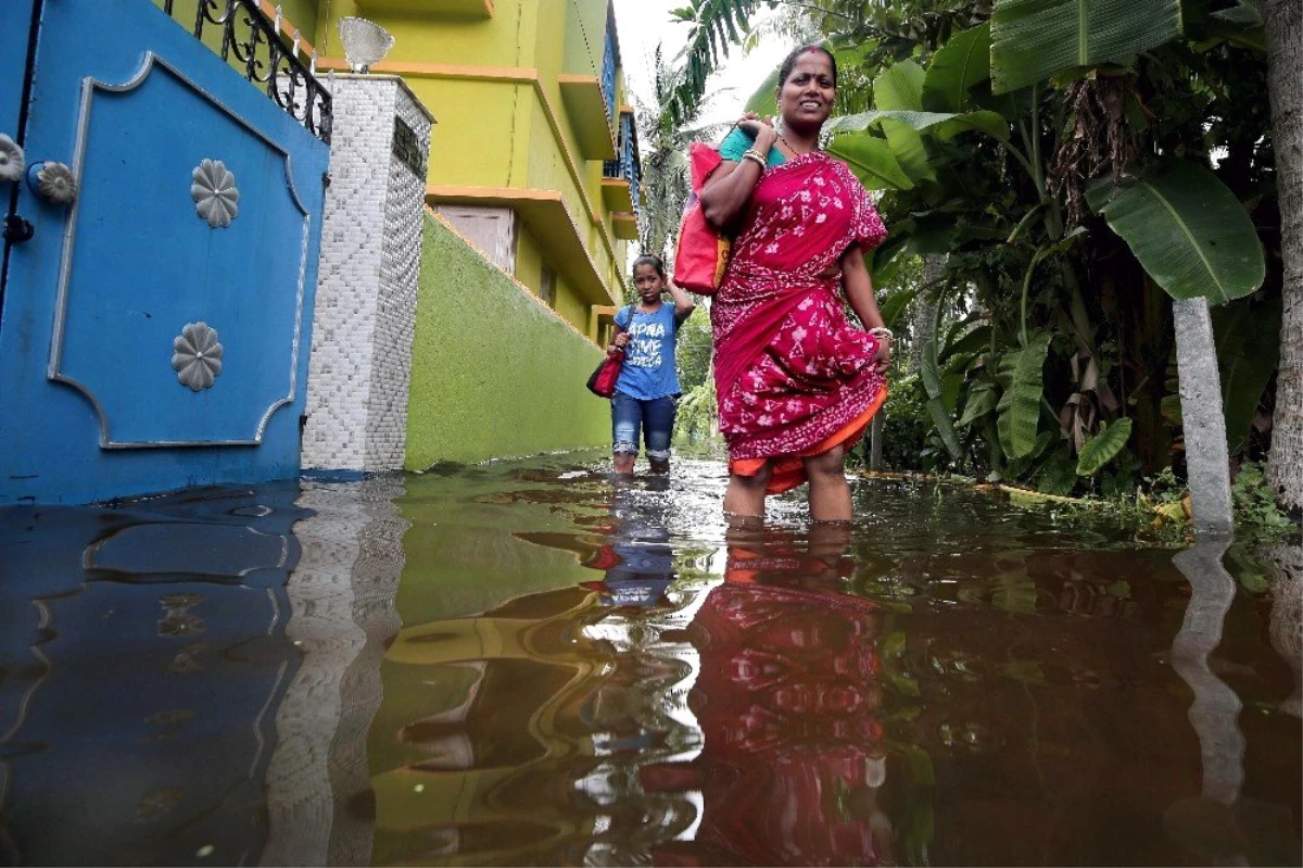Hindistan\'da muson yağmurları binden fazla ölüme neden oldu