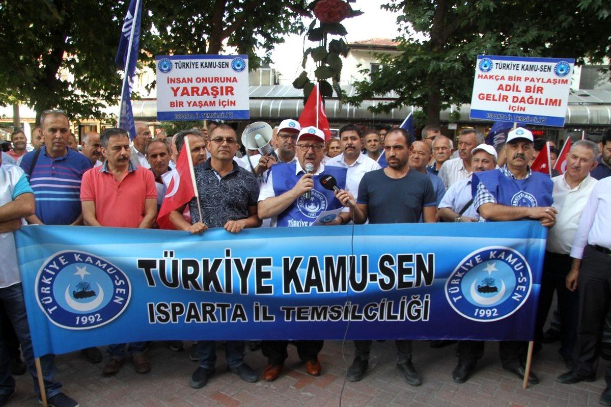 Isparta\'da hükümetin zam teklifine protesto