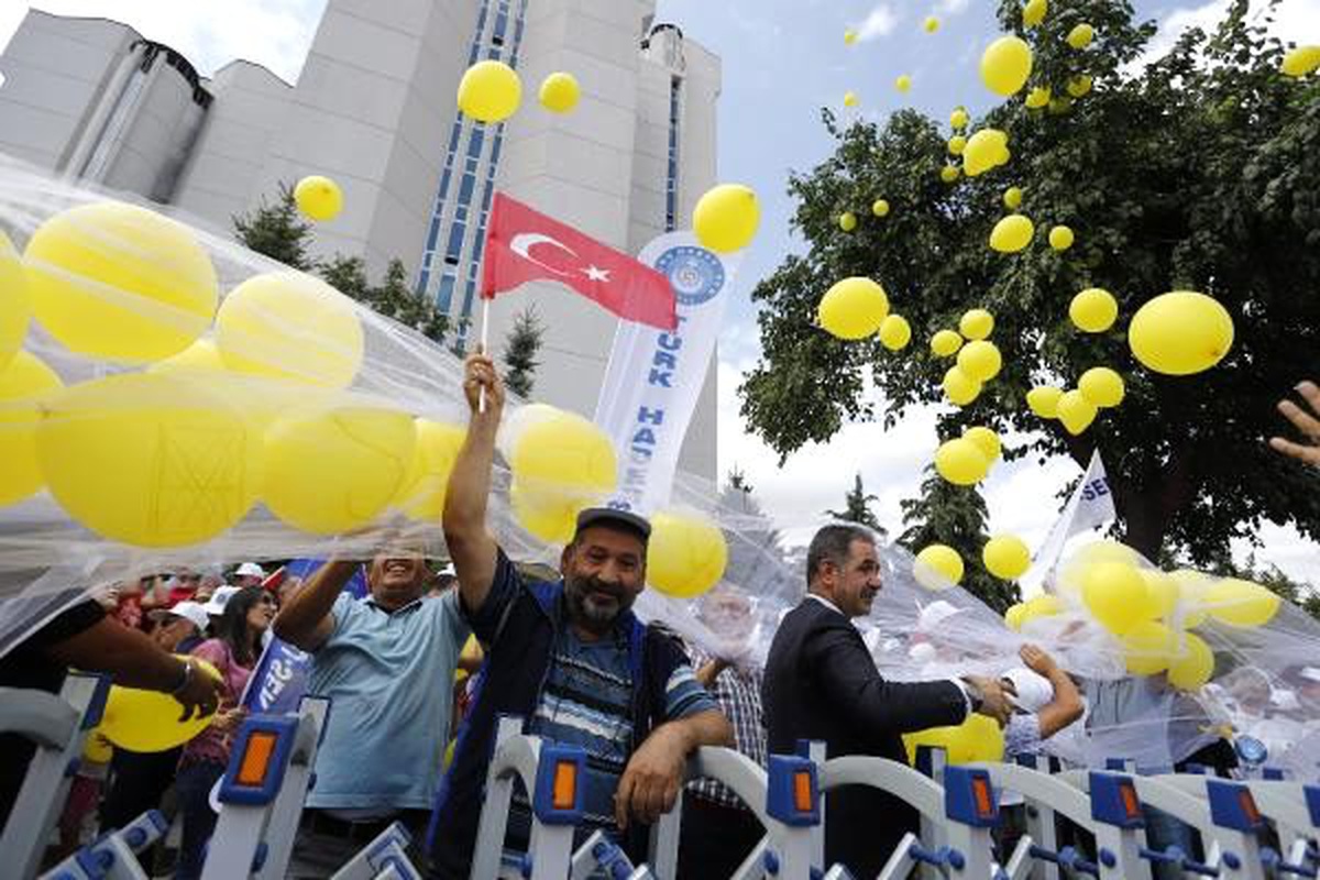 Kamu-Sen hükümetin yeni zam teklifini protesto etti