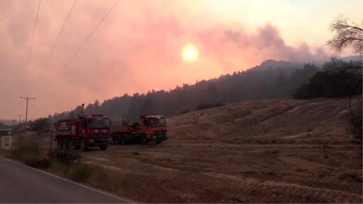 Karabağlar\'da başlayan orman yangını devam ediyor (3)